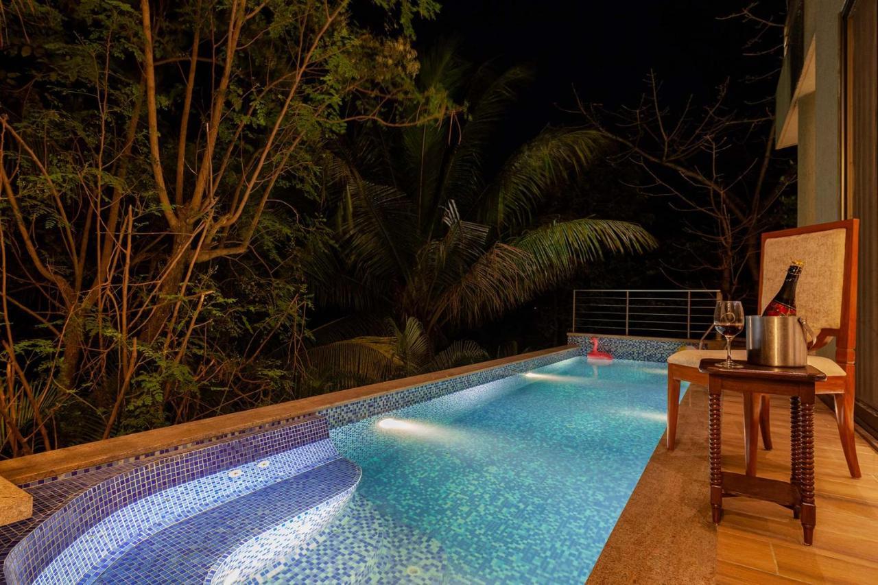 The Blue Horizon By Stayvista - Featuring A Beach-View Villa With A Swimming Pool, Indoor Games, And A Relaxing Balcony Alībāg Eksteriør billede